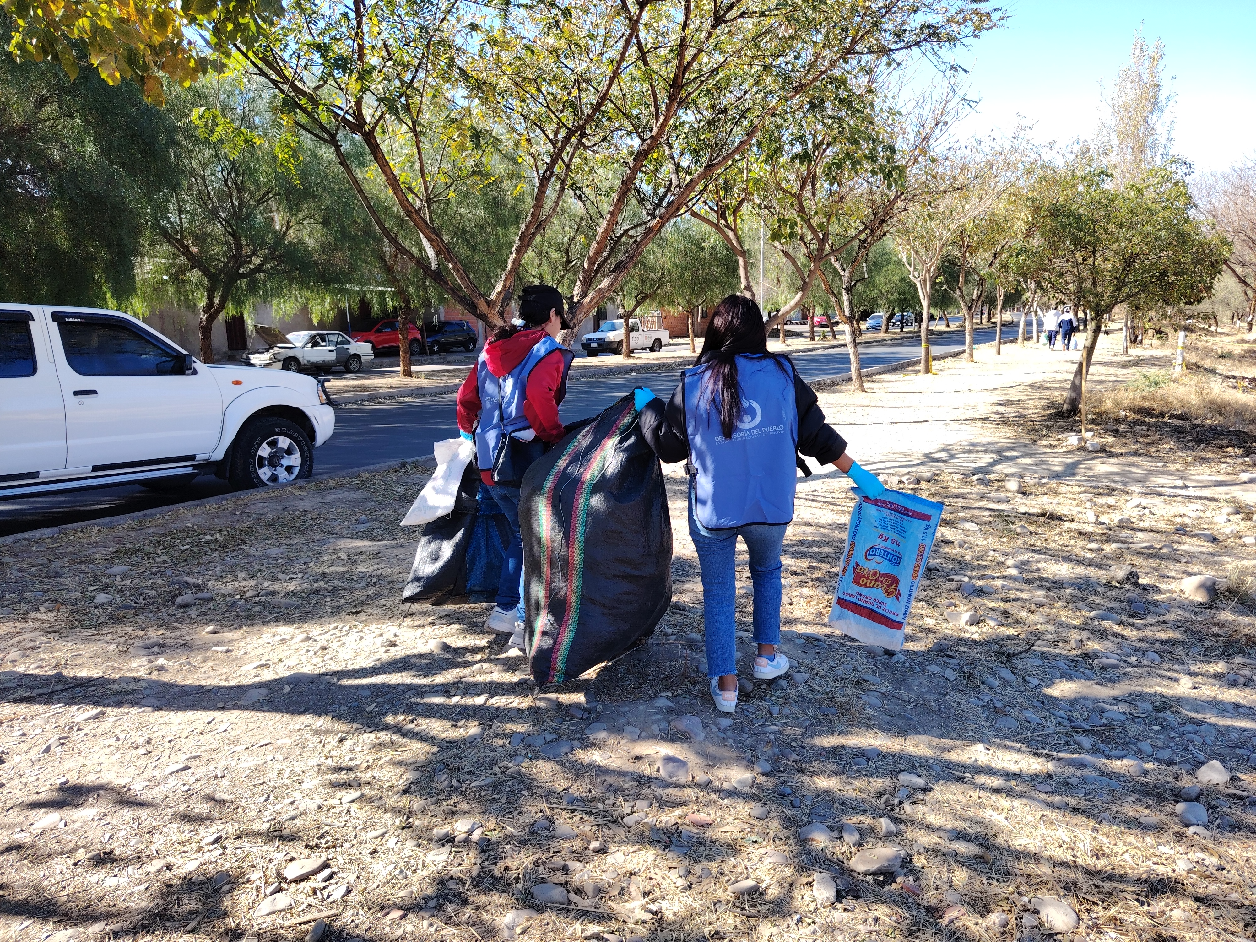 Defensoría del Pueblo lidera campaña ambiental "viernes con V de Vida" en favor de la recuperación del río Guadalquivir