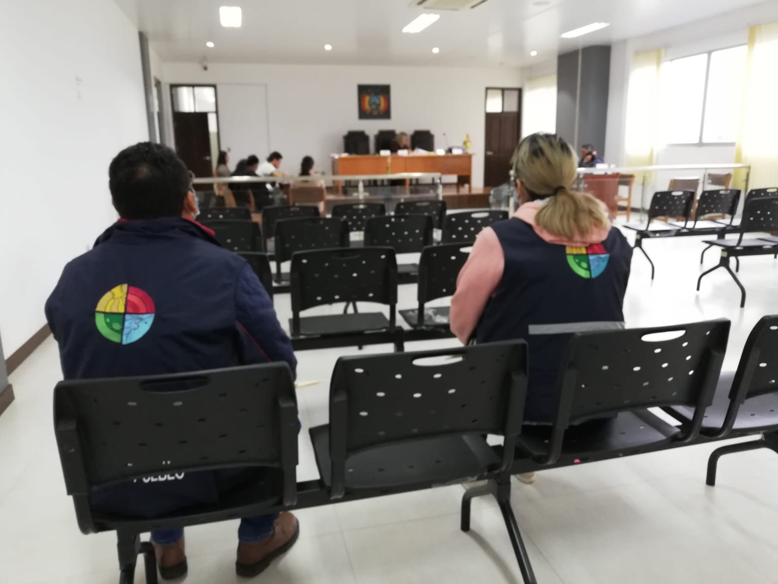 DEFENSORÍA DEL PUEBLO REQUIERE INFORME Y ACCIONES CORRECTIVAS A TRIBUNAL DEPARTAMENTAL DE JUSTICIA TRAS HABÉRSELE IMPEDIDO PERMANECER EN AUDIENCIA DE JUICIO DE MILITAR ACUSADO DE VIOLACIÓN