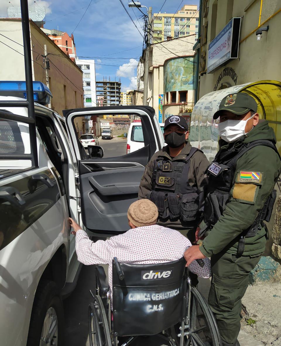 DELEGACIÓN DEFENSORIAL DEPARTAMENTAL LA PAZ GESTIONÓ EL TRASLADO DE UN ADULTO MAYOR HASTA LA CIUDAD DE EL ALTO