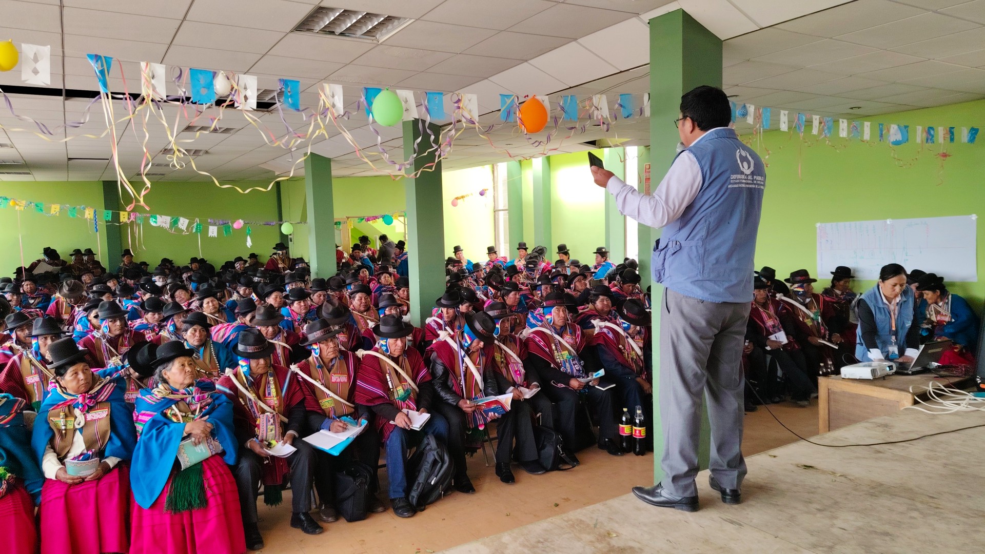 DEFENSORÍA DEL PUEBLO EMPODERA A AUTORIDADES ORIGINARIAS DE VIACHA EN DERECHOS DE LA MADRE TIERRA, MUJERES Y LUCHA CONTRA LA DISCRIMINACIÓN