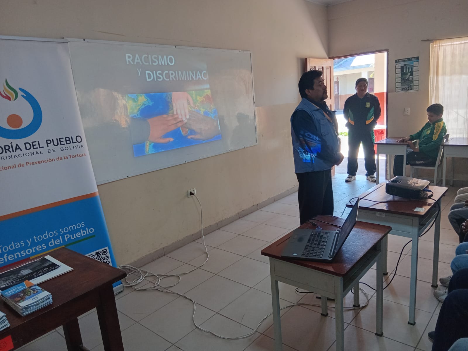 YACUIBA: DEFENSORÍA DEL PUEBLO PROMUEVE LA PREVENCIÓN DEL RACISMO, DISCRIMINACIÓN Y VIOLENCIA EN UNIDADES EDUCATIVAS