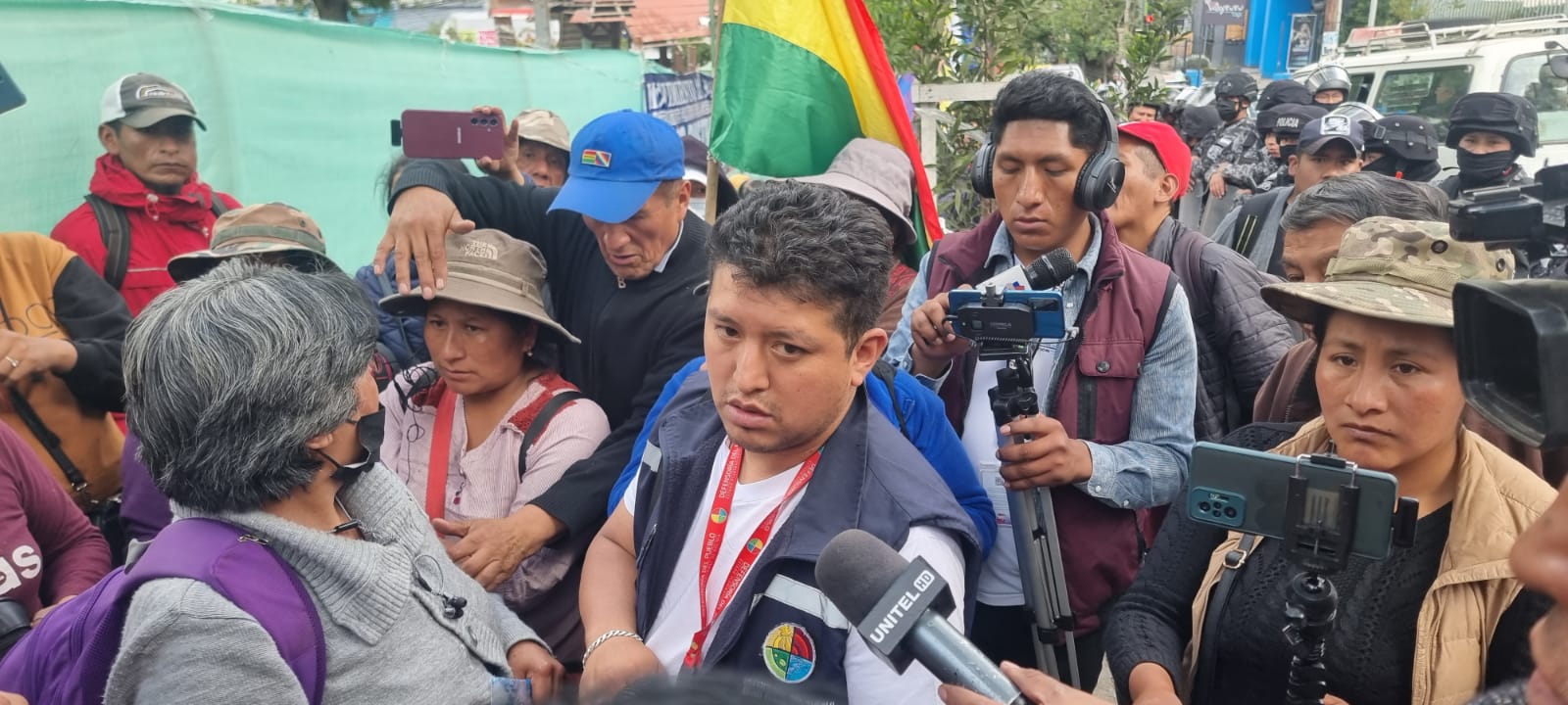 Defensoría del Pueblo gestionó atención médica y  ambulancias tras intervención de vigilia en puertas del TSE