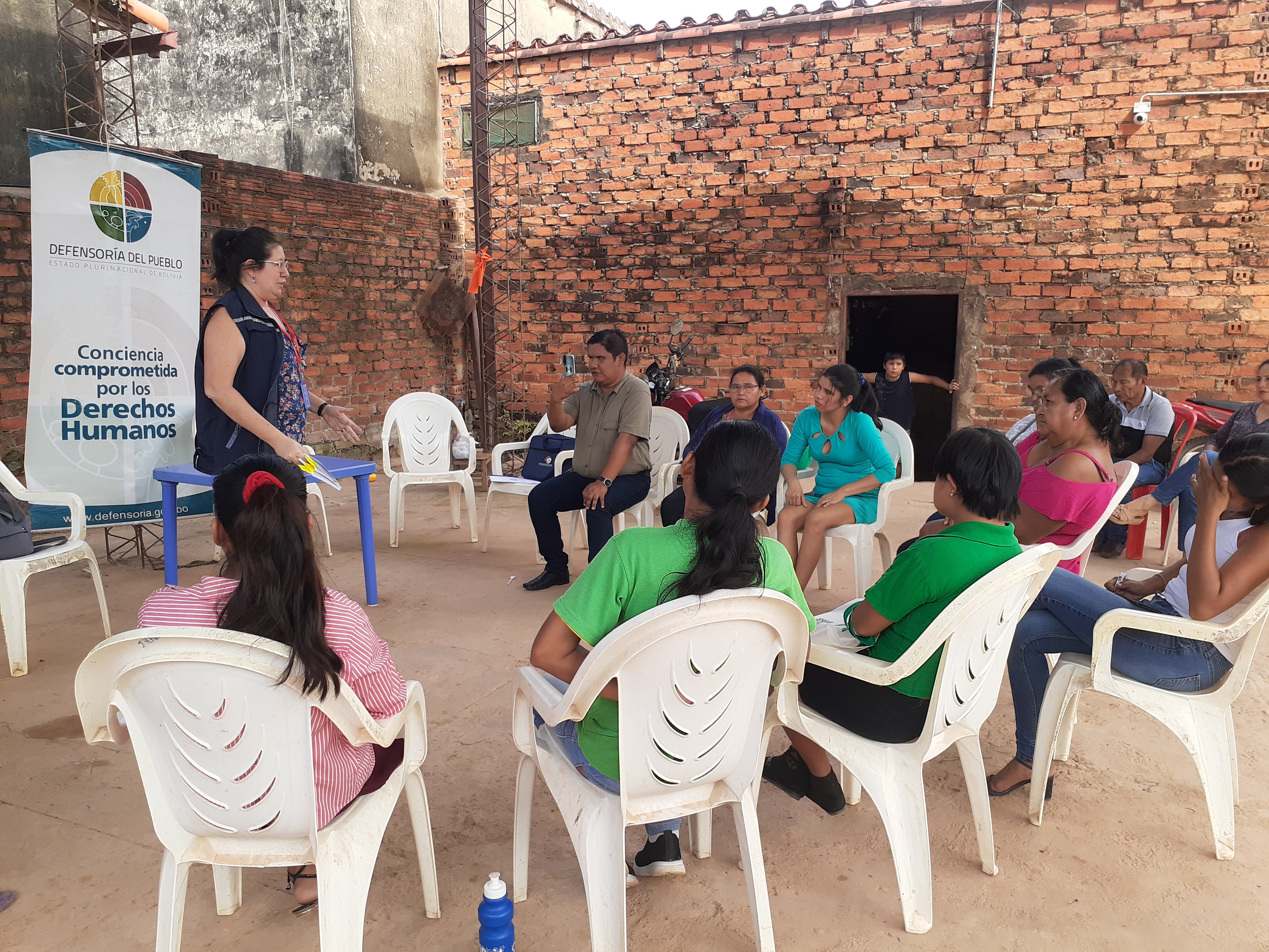 LA DELEGACIÓN DEFENSORIAL DEPARTAMENTAL DEL BENI, REALIZÓ JORNADA EDUCATIVA Y PROMOCIÓN DE DERECHOS HUMANOS A PERSONAS CON DISCAPACIDAD, MIEMBROS DEL INSTITUTO BOLIVIANO DE LA CEGUERA.