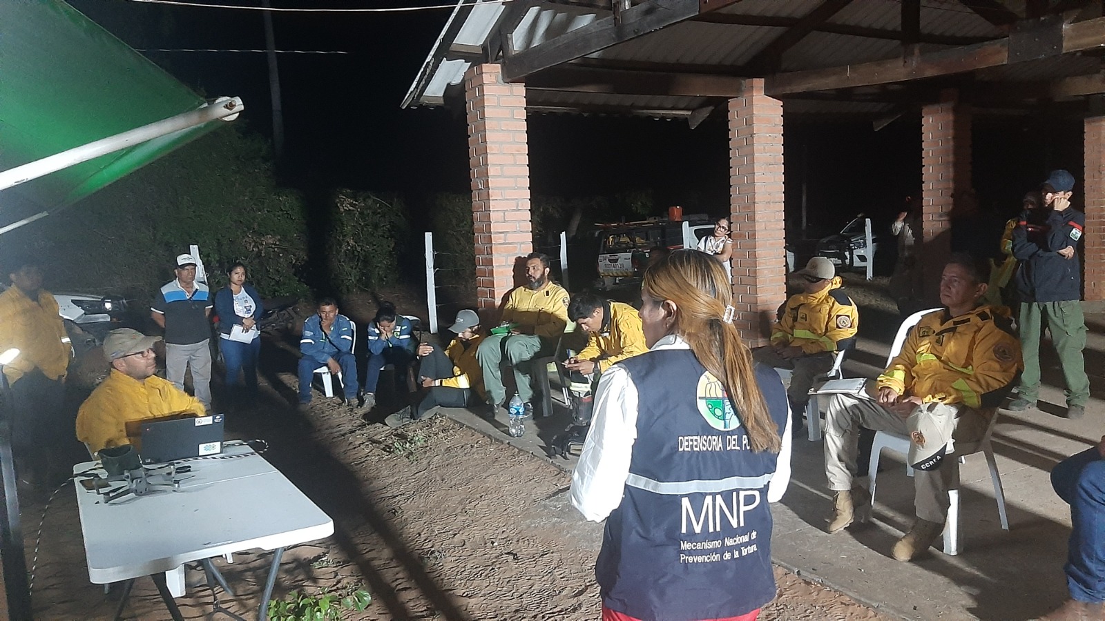 Defensoría del Pueblo evalúa acciones en protección de indígenas afectados por incendios en Santa Cruz