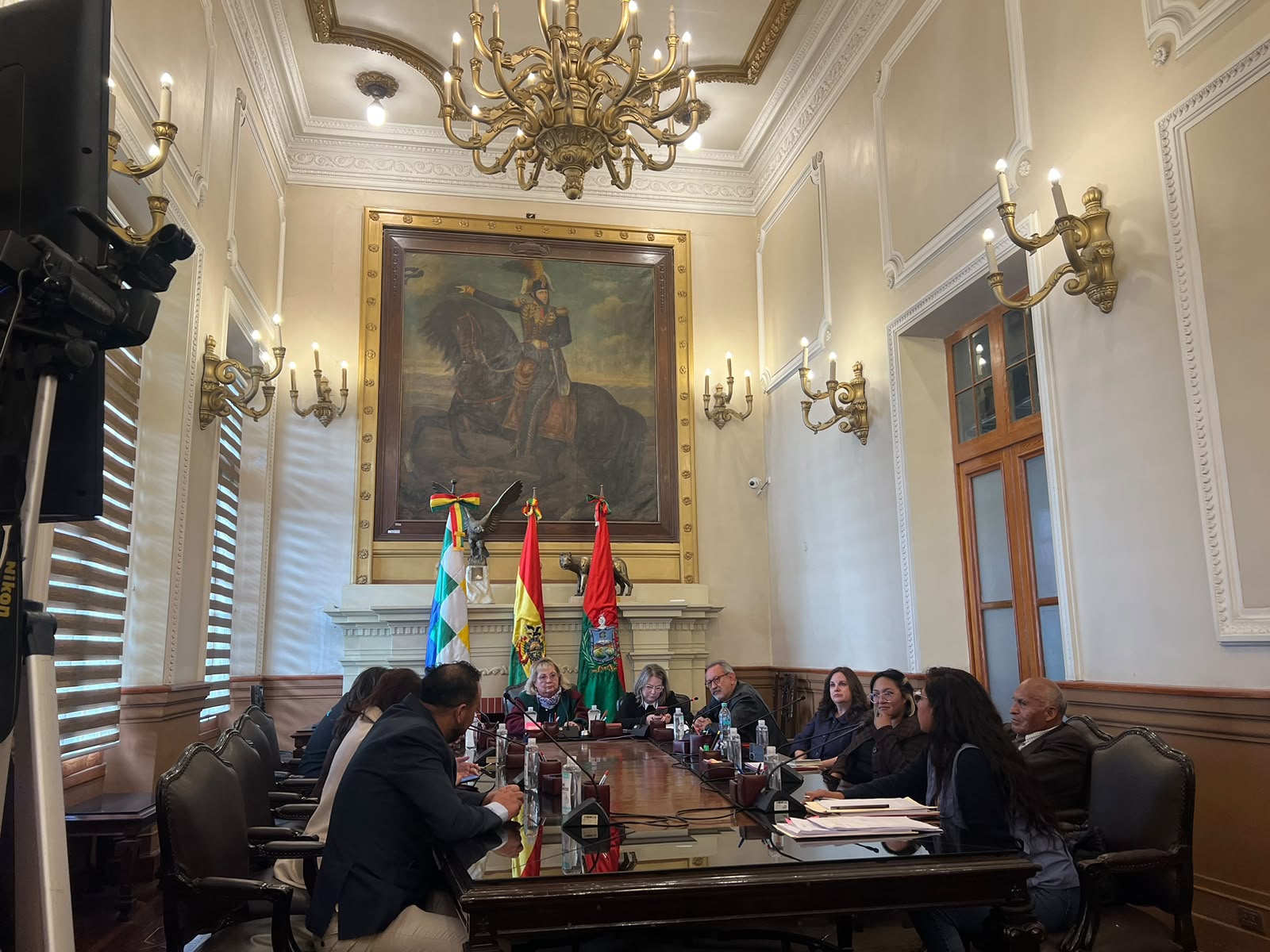 DEFENSORÍA DEL PUEBLO INVESTIGA DENUNCIAS DE SALARIOS IMPAGOS Y PARALIZACIÓN DE TRÁMITES EN CONCEJO MUNICIPAL DE LA PAZ
