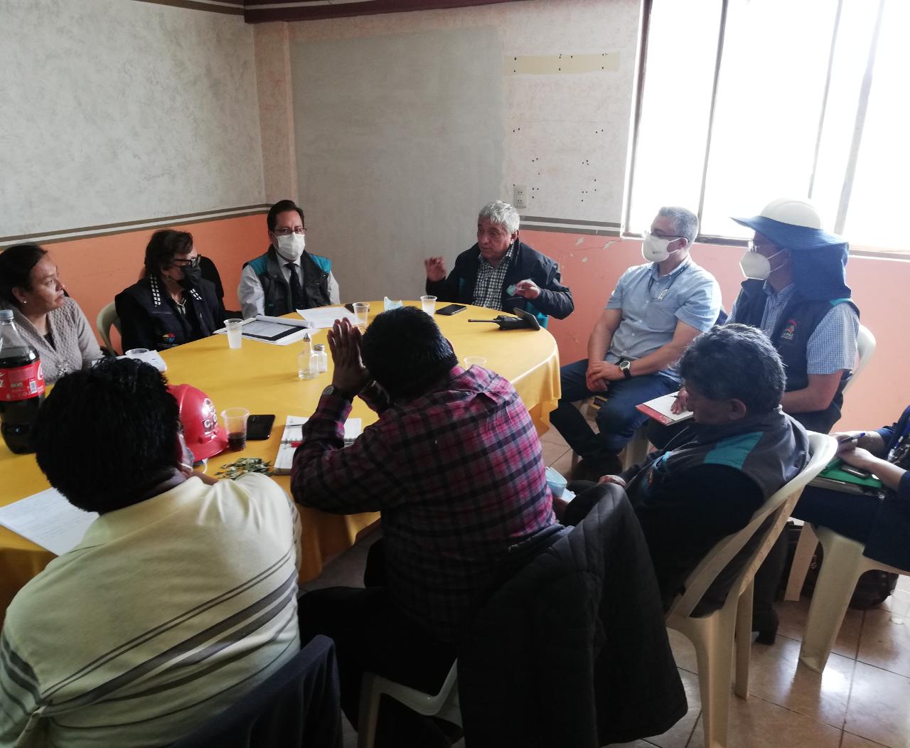 Defensoría del Pueblo propicia acuerdo entre Alcaldía de La Paz y ex trabajadores del relleno de Alpacoma