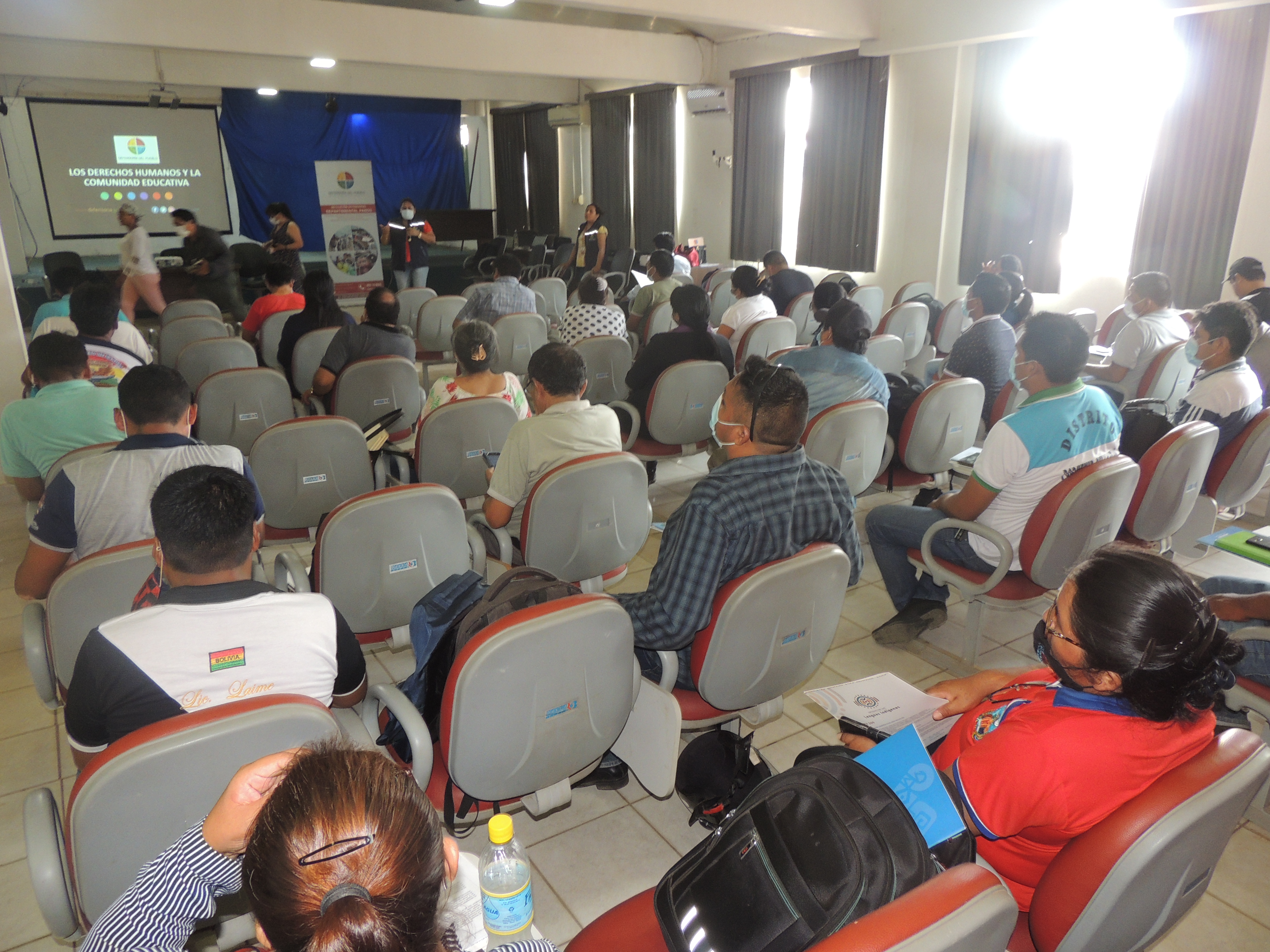 DEFENSORÍA DEL PUEBLO PARTICIPA DEL TALLER DE LINEAMIENTOS Y PROTOCOLOS DE PREVENCIÓN EN VIOLENCIA Y ACTUACIÓN ANTE LA PRESENCIA DE DROGAS EN UNIDADES EDUCATIVAS