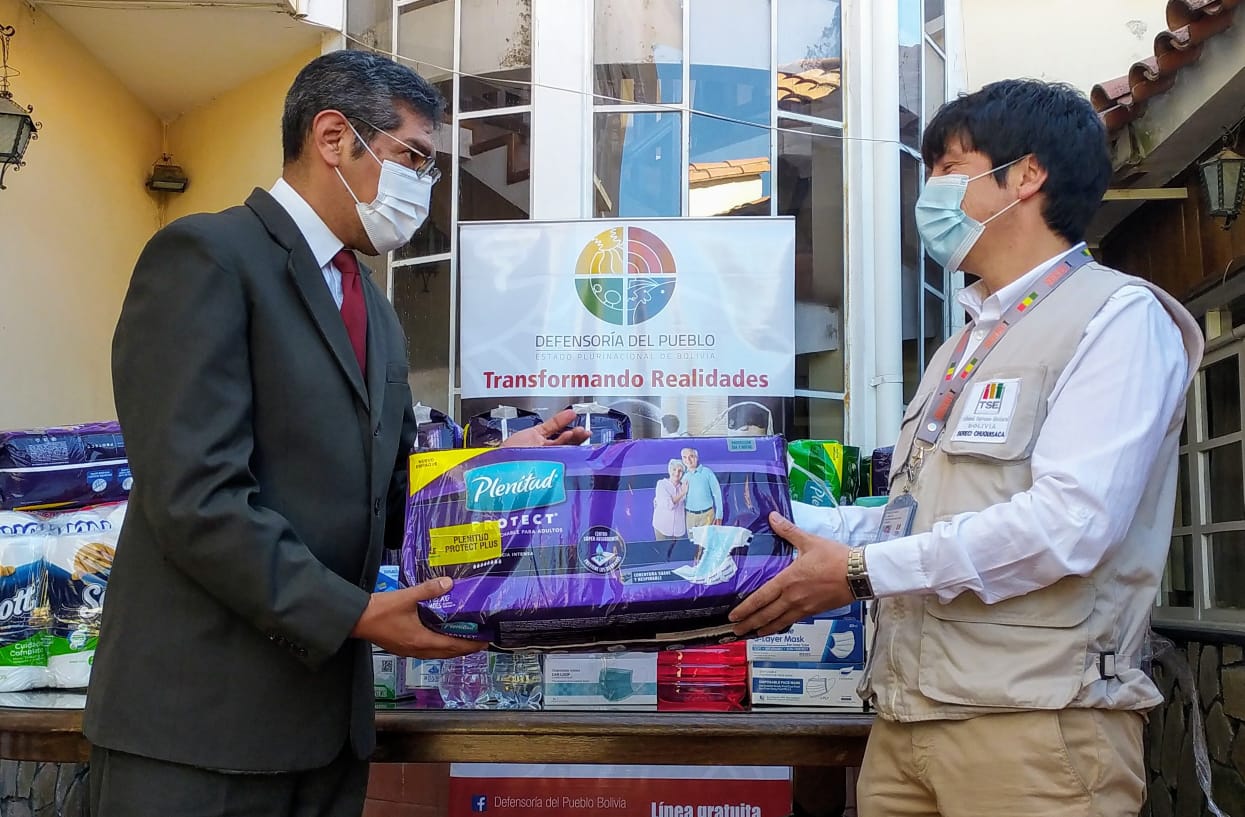 SERECI Chuquisaca respalda campaña solidaria de la Defensoría del Pueblo en favor de las personas adultas mayores