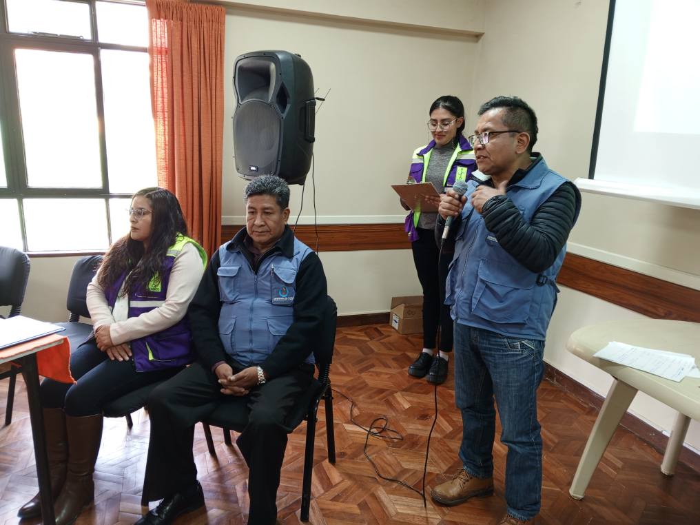 DEFENSOR DEL PUEBLO INAUGURA ENCUENTRO DE FORTALECIMIENTO PARA OPERADORES DE DNA/SLIM DE SEIS MUNICIPIOS PACEÑOS