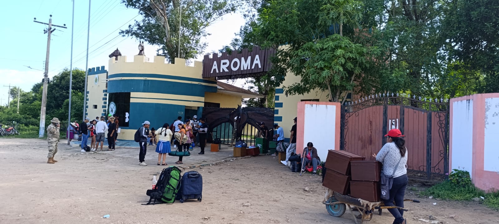 LA DEFENSORÍA DEL PUEBLO VERIFICA PROCESO DE RECLUTAMIENTO EN EL REGIMIENTO AROMA 3 DE CABALLERÍA EN YACUIBA
