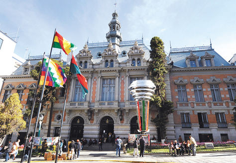 Defensoría del Pueblo logra que fallo judicial ordene a la Alcaldía de La Paz la reincorporación laboral de una persona despedida ilegalmente