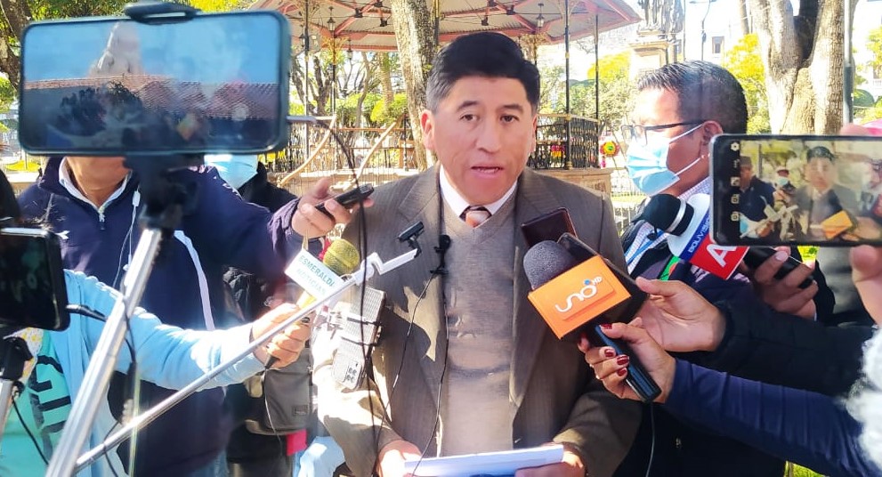Defensoría del Pueblo exhorta a resolver el conflicto por el incremento de pasajes en el trasporte público de la ciudad de Sucre a través del diálogo