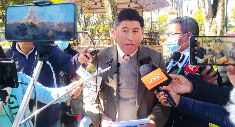 Defensoría del Pueblo exhorta a resolver el conflicto por el incremento de pasajes en el trasporte público de la ciudad de Sucre a través del diálogo