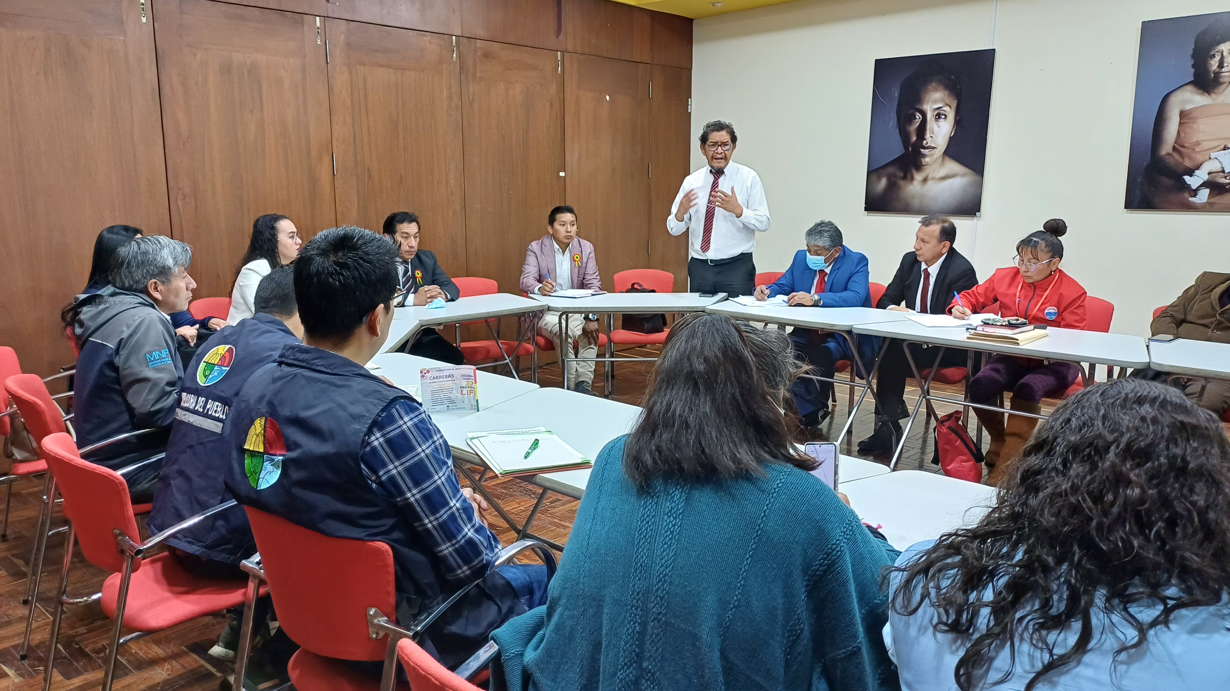 Acuerdo de ocho puntos encamina solución al conflicto del Hospital de Clínicas.