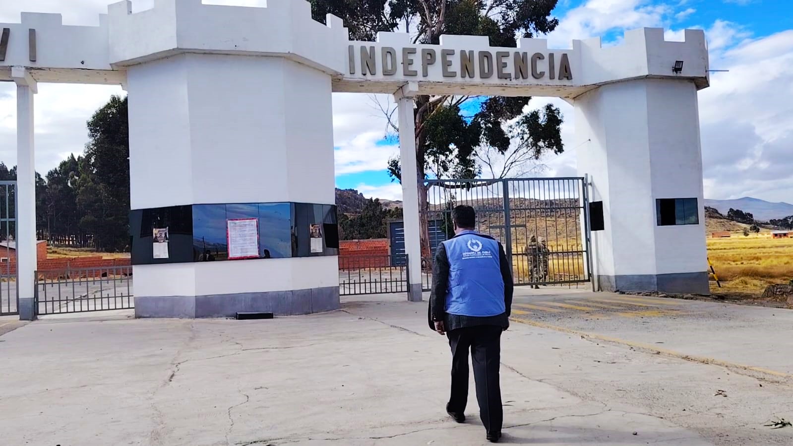 DEFENSORÍA DEL PUEBLO VERIFICA DENUNCIA SOBRE PRESUNTOS COBROS IRREGULARES EN EL SERVICIO PREMILITAR