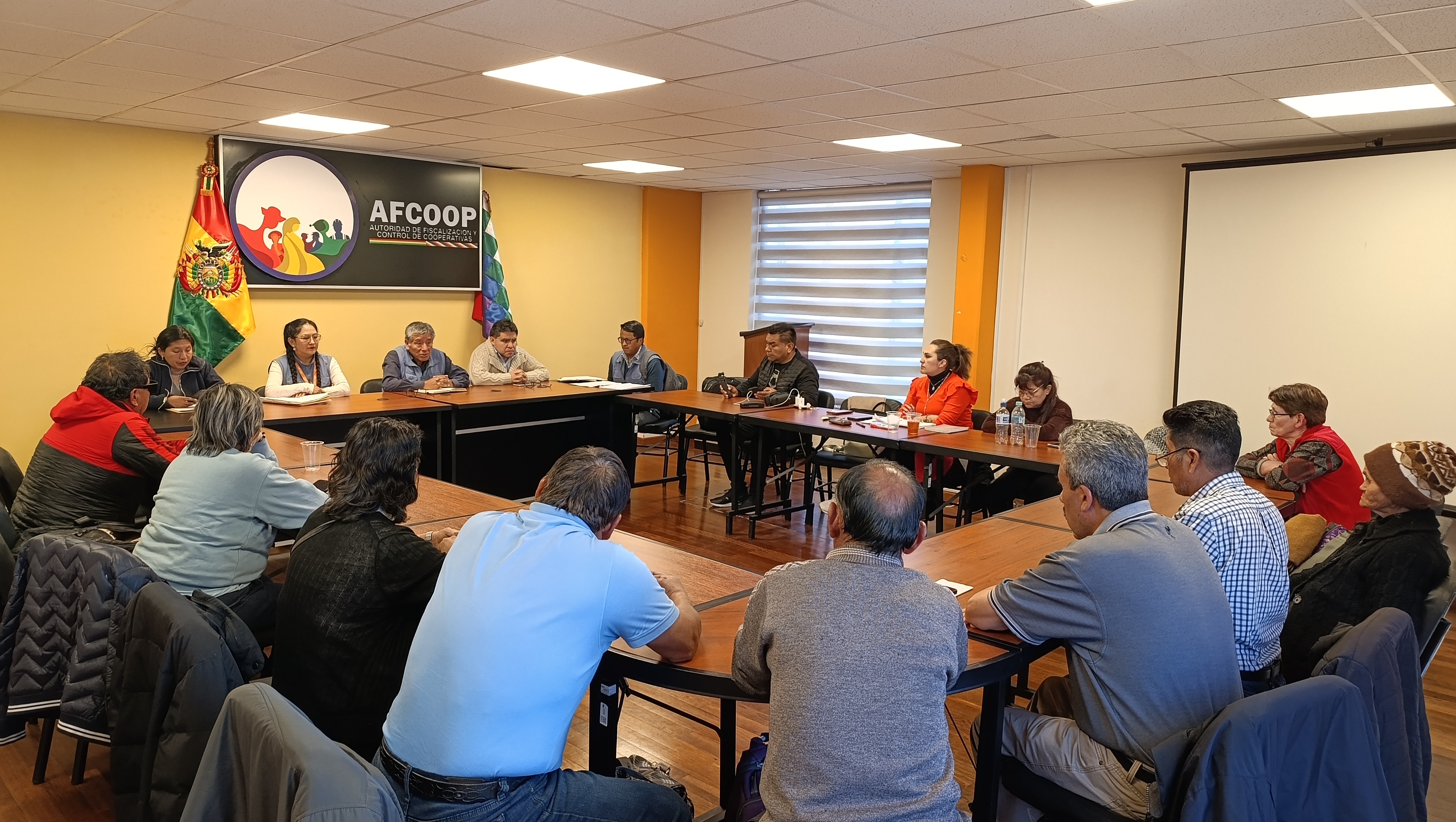 SOCIOS DE COMTECO Y AFCOOP ALCANZAN ACUERDOS EN DIÁLOGO PROMOVIDO POR LA DEFENSORÍA DEL PUEBLO