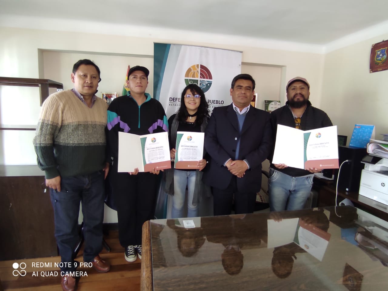 EN ORURO LA DEFENSORÍA DEL PUEBLO, ENTREGÓ RECONOCIMIENTO A LA ASOCIACIÓN CIVIL EQUIDAD EN SU XIII ANIVERSARIO, POR REIVINDICAR LOS DERECHOS DE LAS PERSONAS CON DIFERENTE ORIENTACIÓN SEXUAL