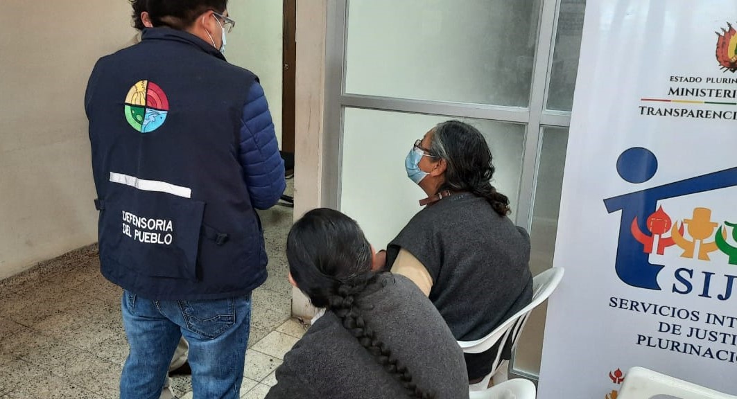 Defensoría del Pueblo gestiona atención inmediata en oficinas del SIJPLU para adulta mayor