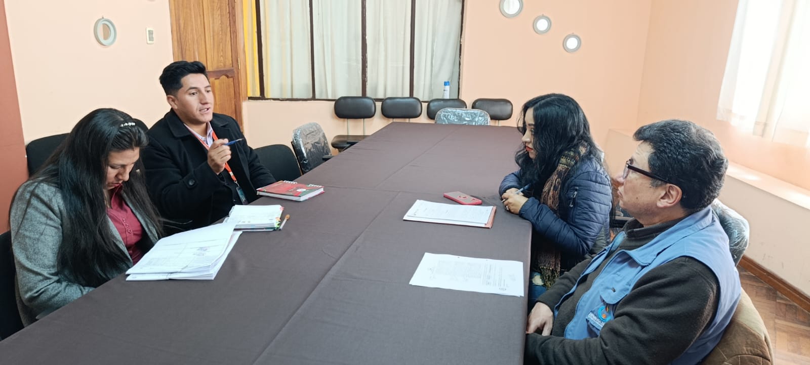 LA PAZ: DEFENSORÍA DEL PUEBLO IMPULSA MESA DEPARTAMENTAL “POR EL DERECHO DE NIÑAS, NIÑOS Y ADOLESCENTES A VIVIR EN FAMILIA”