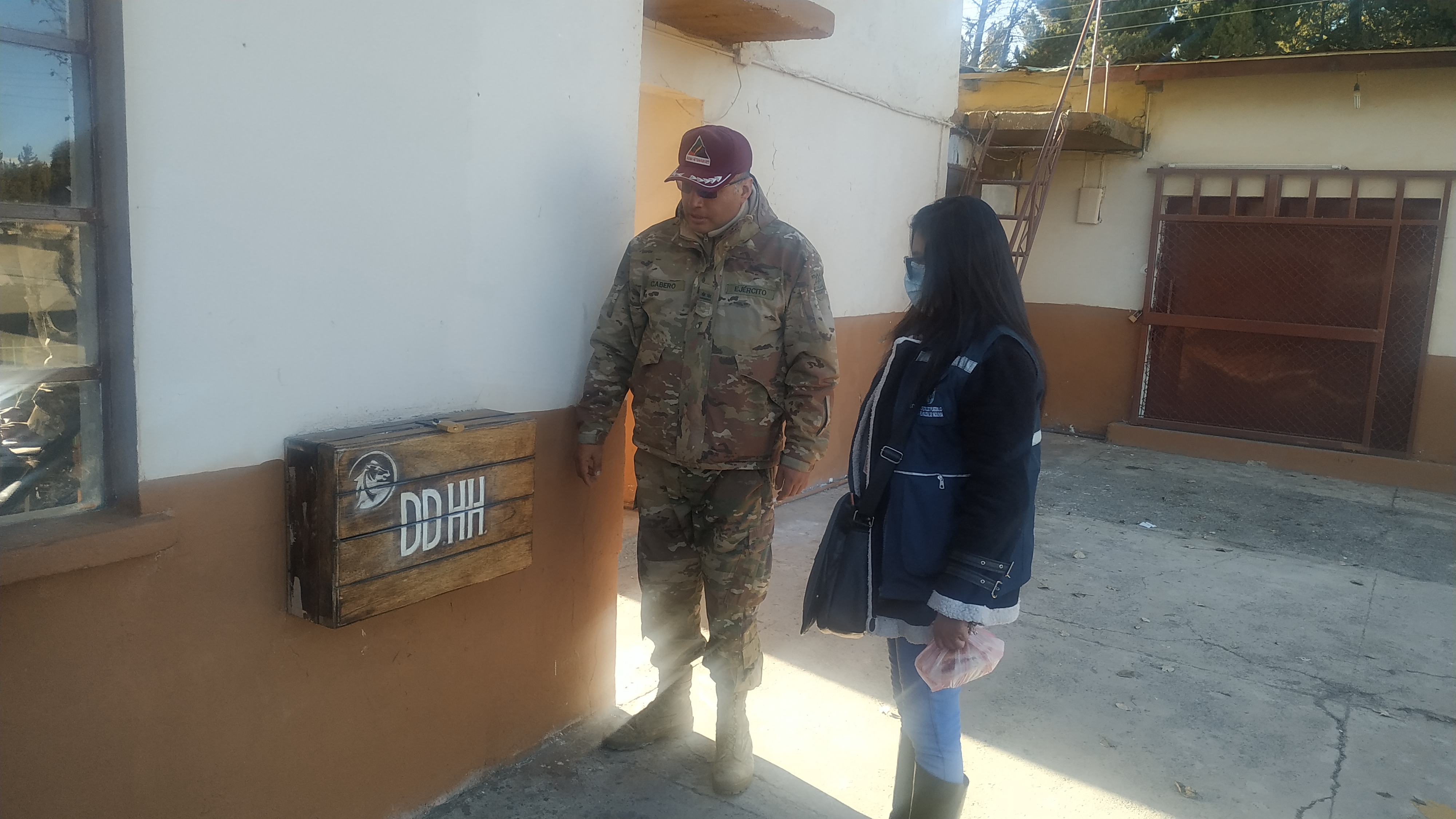 En una visita defensorial a los recintos militares de El Alto se evidenció que existen buenas condiciones de habitabilidad para los conscriptos