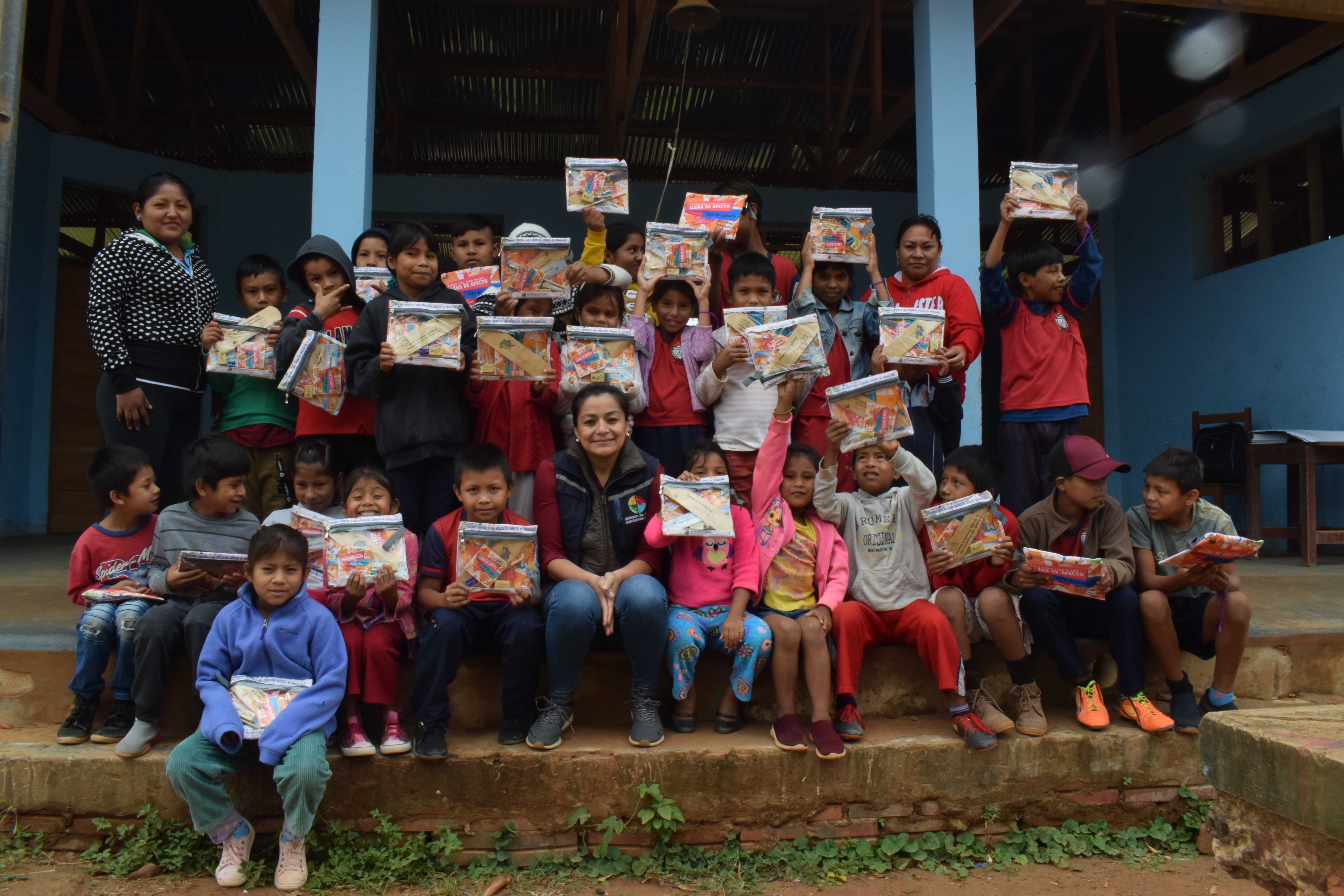 DEFENSORÍA DEL PUEBLO ENTREGÓ MATERIAL ESCOLAR DE PREVENCIÓN DE VIOLENCIA Y SOCIALIZÓ DERECHOS Y DEBERES A ESTUDIANTES DE LA UNIDAD EDUCATIVA MARIANO MELGAREJO EN EL MUNICIPIO BELLA FLOR.