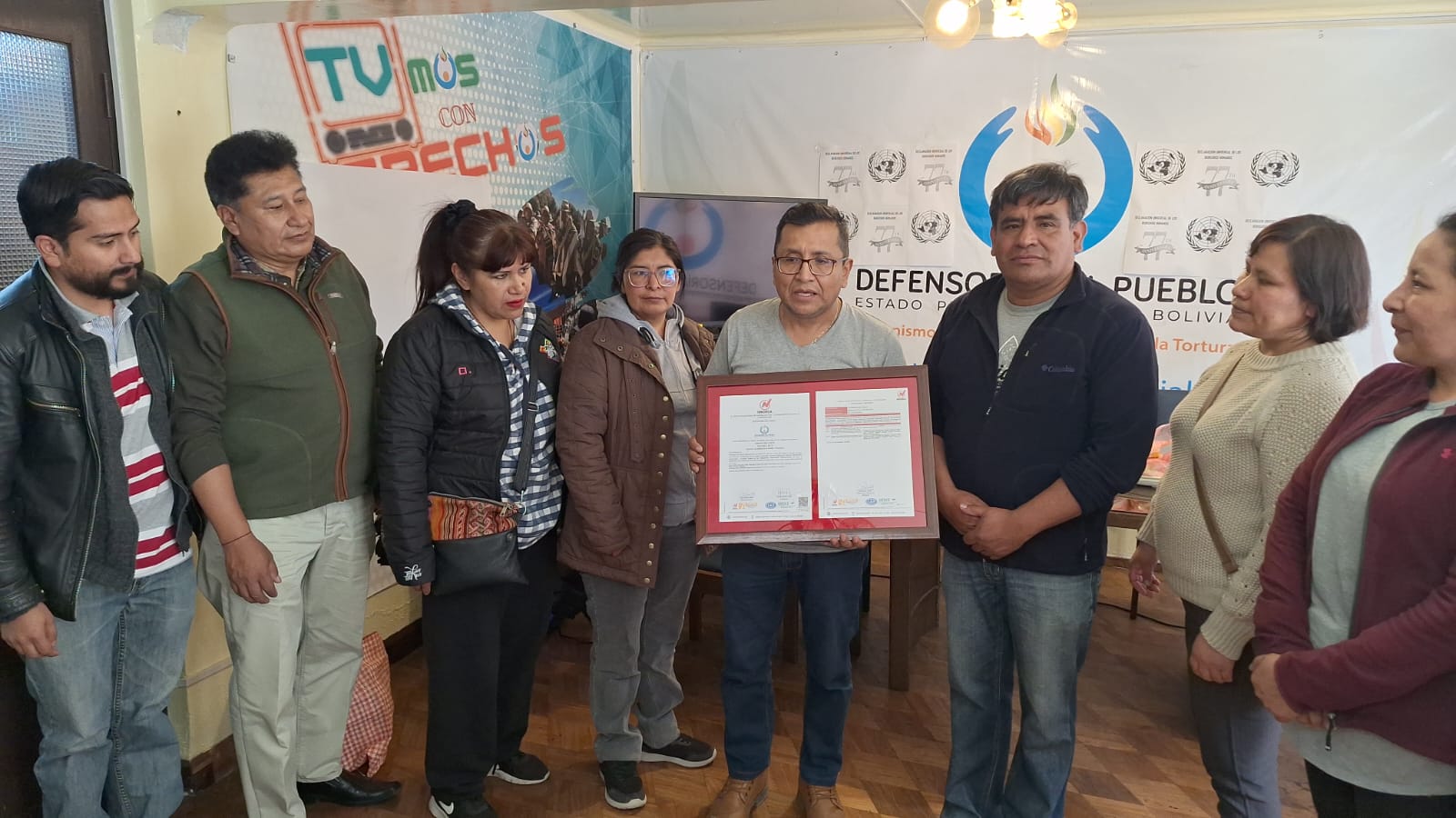 DELEGACIÓN DEFENSORÍAL EN ORURO RECIBE CERTIFICACIÓN DE CALIDAD ISO 9001