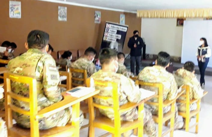 Defensoría del Pueblo inicia ciclo de capacitación en Derechos Humanos a personal y efectivos del Regimiento II de Infantería en Sucre