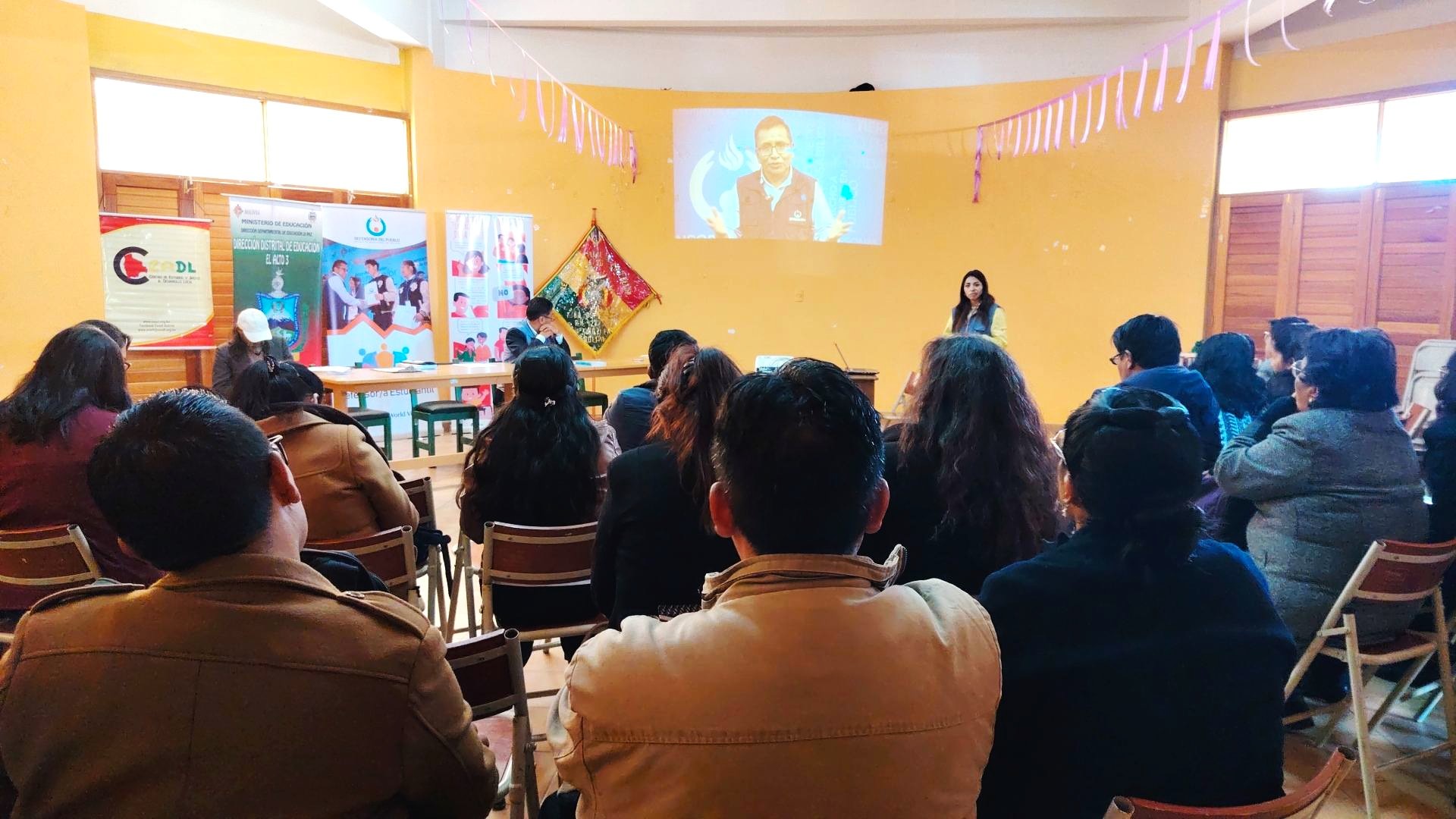 EL ALTO: DEFENSORÍA DEL PUEBLO IMPULSA ELECCIÓN DE DEFENSORES ESTUDIANTILES COMO ESTRATEGIA PARA PREVENIR LA VIOLENCIA EN UNIDADES EDUCATIVAS