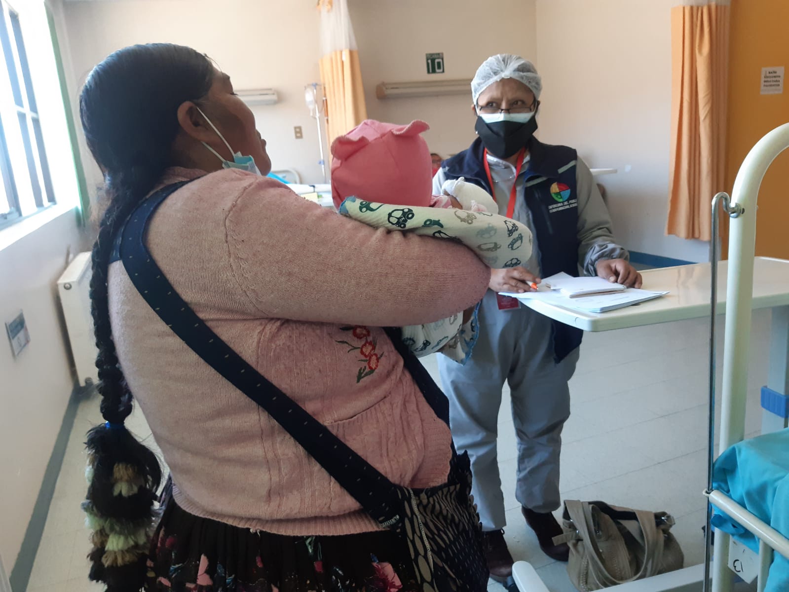 Delegación  Defensorial de La Paz efectúa seguimiento al caso de dos bebes de 5 meses maltratadas