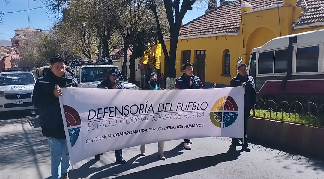 DEFENSORÍA DEL PUEBLO MARCHA POR LA REIVINDICACIÓN DE DERECHOS DE PERSONAS ADULTAS MAYORES DE POTOSÍ.