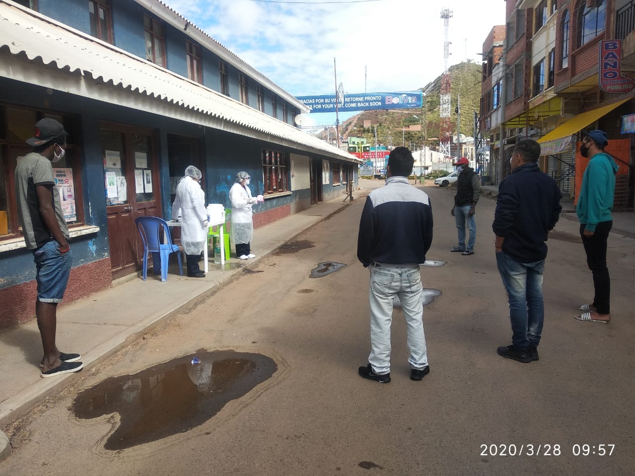 DEFENSORÍA DEL PUEBLO VERIFICA CUMPLIMIENTO DEL PROTOCOLO DE SALUD A LA POBLACIÓN MIGRANTE EN EL MUNICIPIO DESAGUADERO