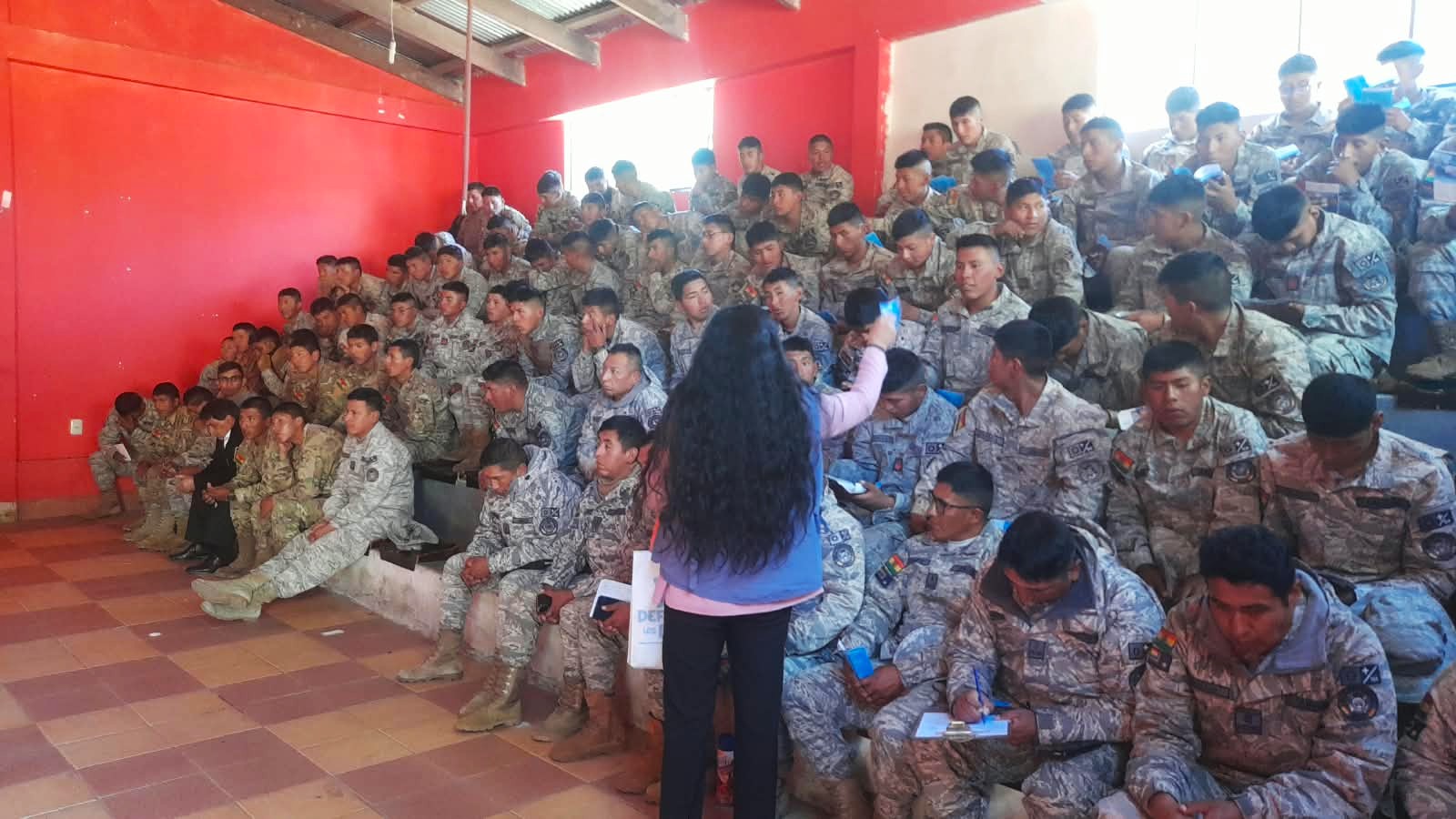 DEFENSORÍA DEL PUEBLO FORTALECE LA PREVENCIÓN DE LA TORTURA Y LA PROMOCIÓN DE LOS DERECHOS HUMANOS EN EL BATALLÓN VI “INDEPENDENCIA”