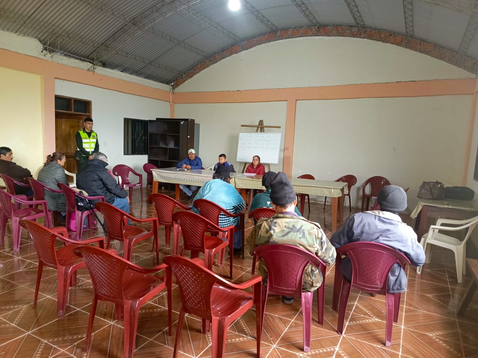 DEFENSORÍA DEL PUEBLO INTERVIENE EN FAVOR DE ADULTOS MAYORES EN IÑIGUAZU Y PROMUEVE ACUERDO FAMILIAR PARA SU PROTECCIÓN
