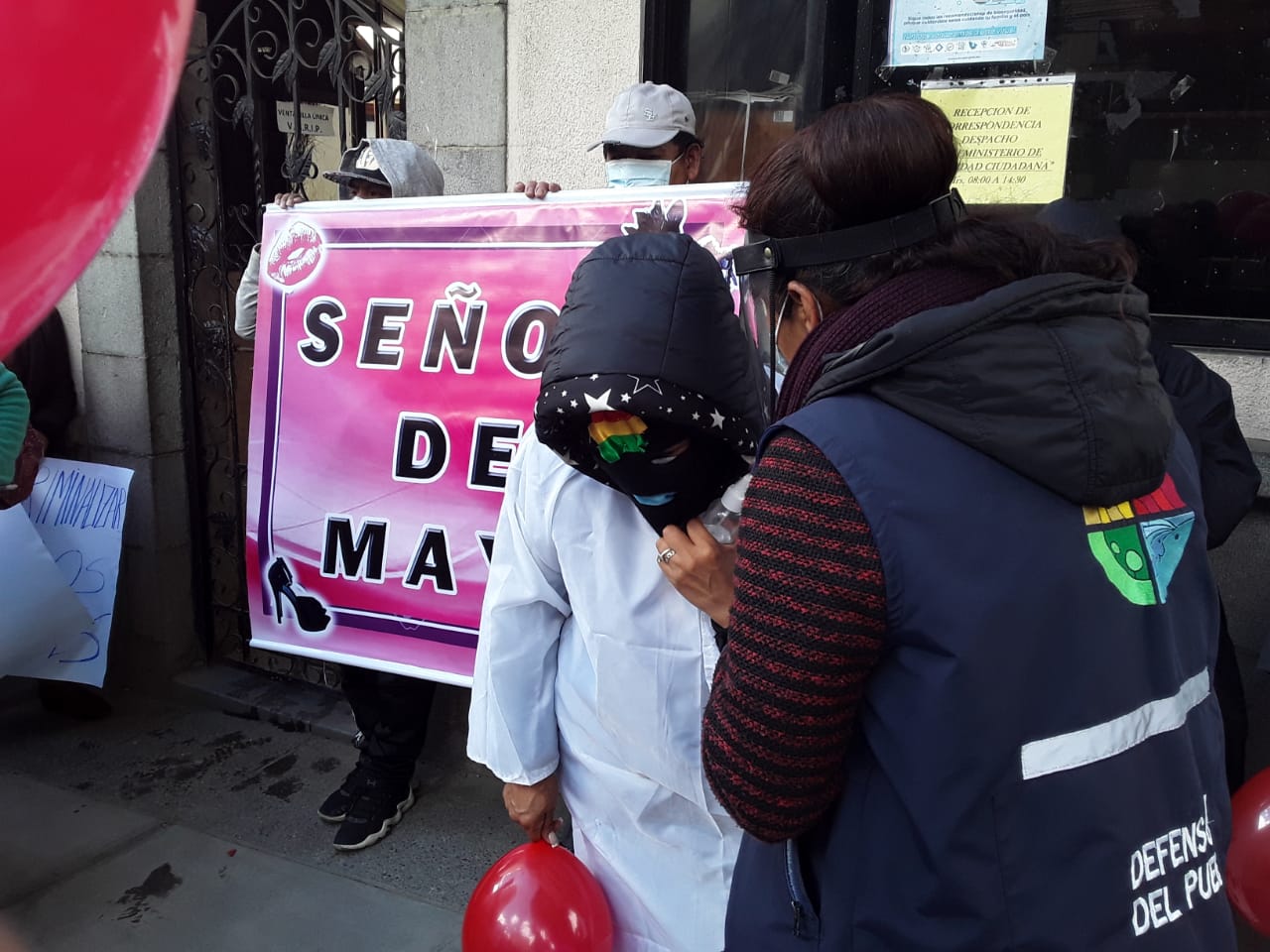 DEFENSORÍA DEL PUEBLO EXHORTA A LAS AUTORIDADES DEPARTAMENTALES Y MUNICIPALES ATENDER LAS DEMANDAS DE LAS TRABAJADORAS SEXUALES