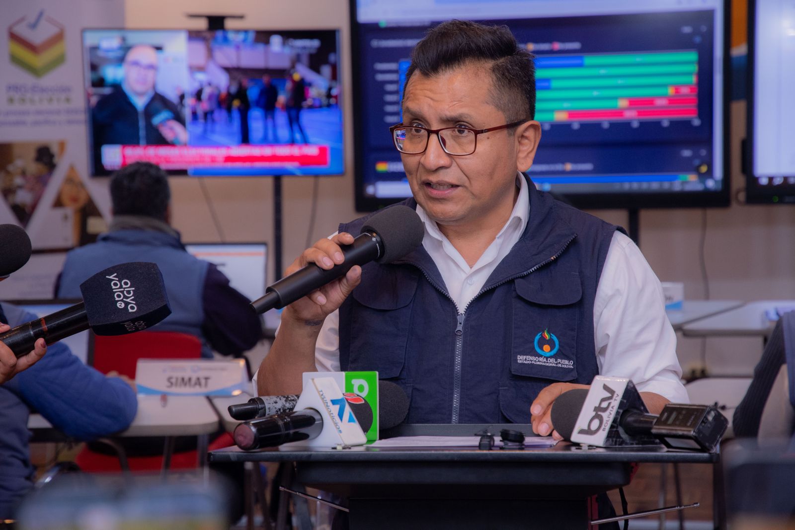 Defensoría del Pueblo reporta regularidad en media jornada electoral, con incidencias atendidas y desafíos en accesibilidad y equidad de género