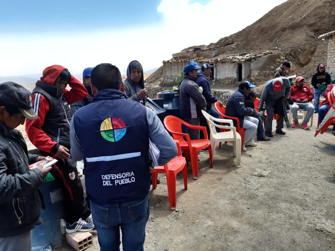 DEFENSORÍA DEL PUEBLO LLEVA AL CERRO RICO TALLERES DE PREVENCIÓN CONTRA LA VIOLENCIA ORIENTADO A TRABAJADORES MINEROS