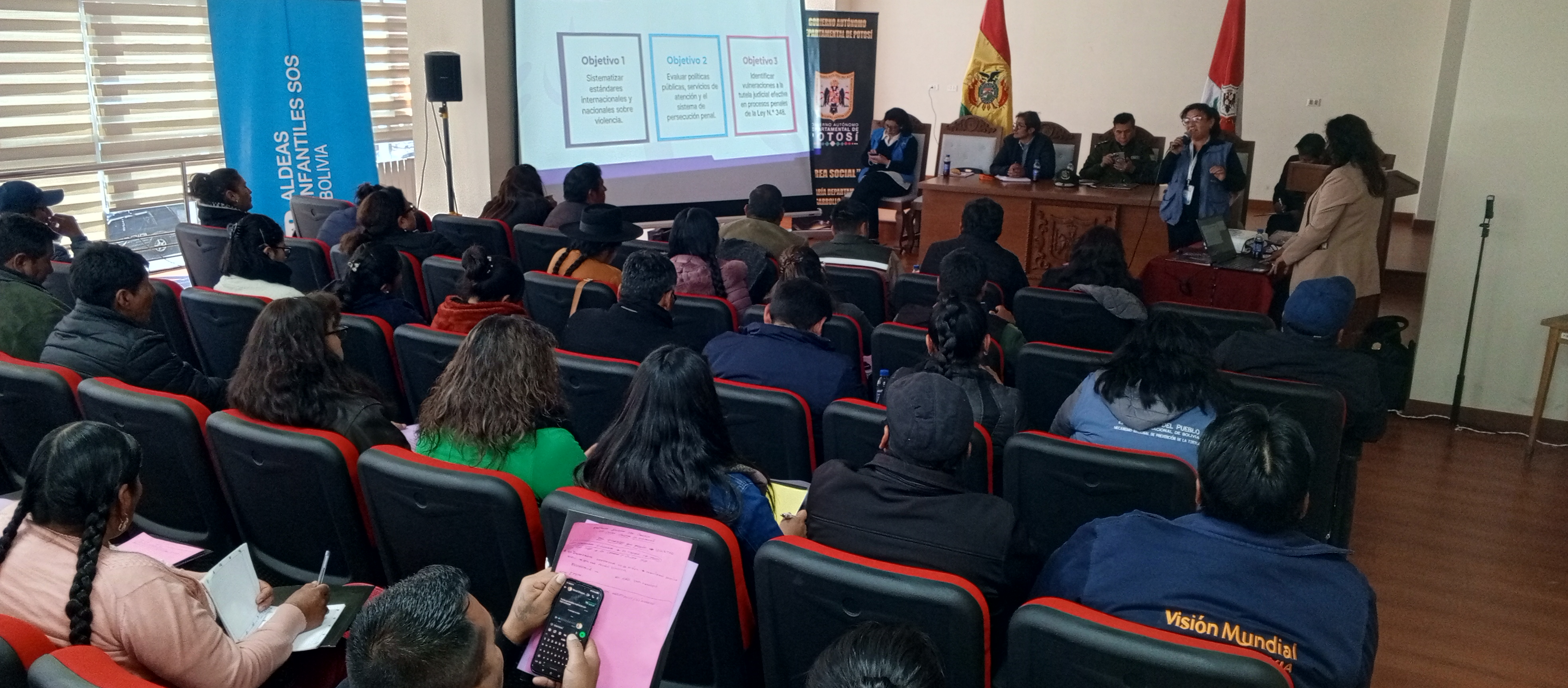 DEFENSORÍA DEL PUEBLO SOCIALIZA INFORME SOBRE LA IMPLEMENTACIÓN DE LA LEY 348 EN LA PRIMERA SESIÓN DEL CONSEJO DEPARTAMENTAL DE LUCHA CONTRA LA VIOLENCIA