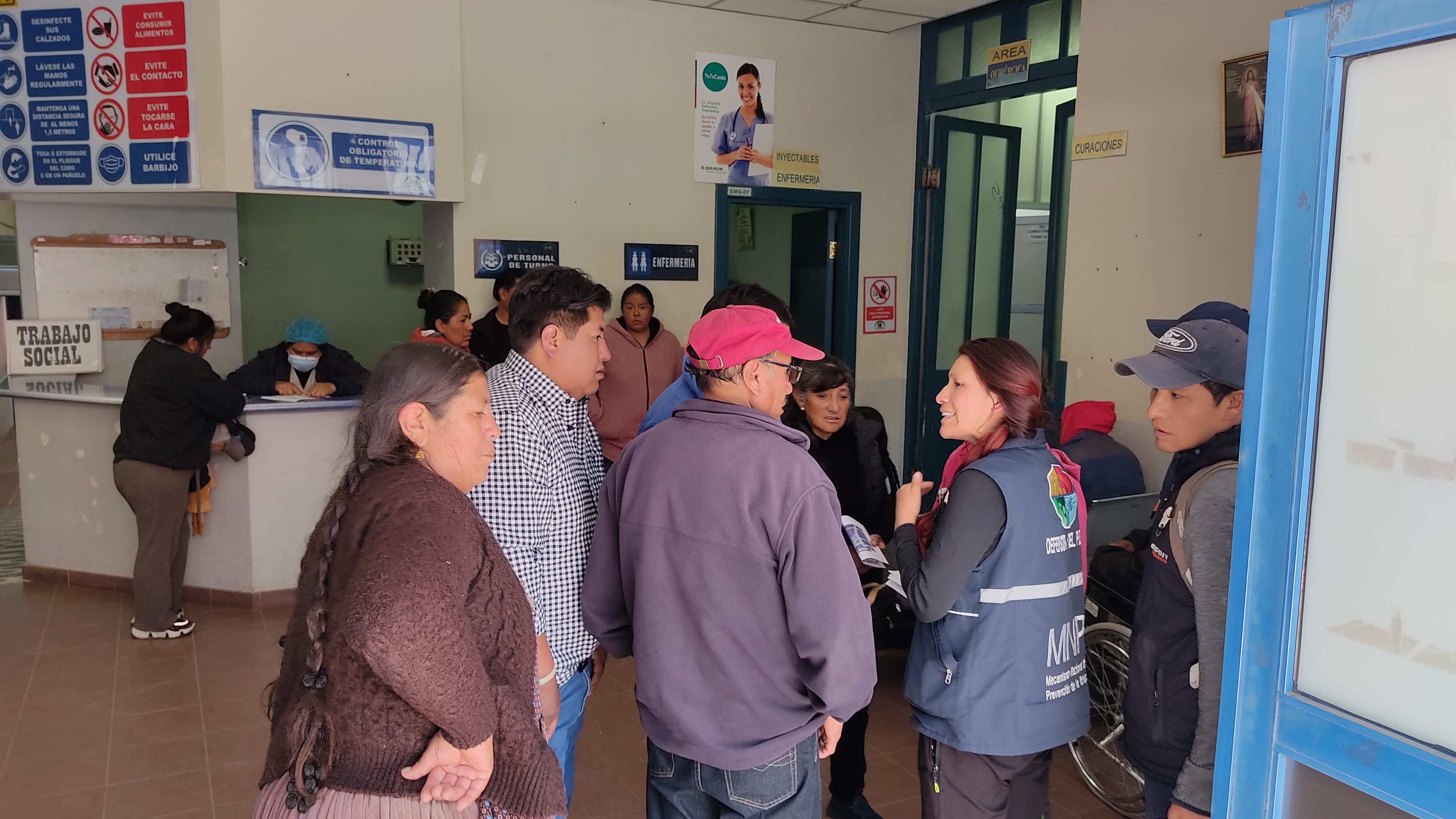 DEFENSORÍA DEL PUEBLO GESTIONA ATENCIÓN MÉDICA A HERIDOS Y ASISTENCIA LEGAL A DETENIDOS EN EL ENFRENTAMIENTO EN CANTUMARCA