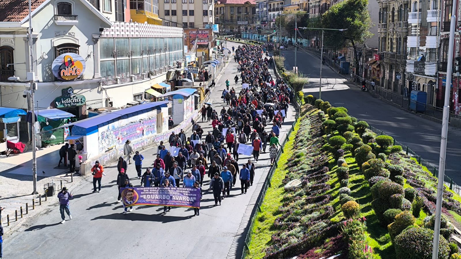 Defensor del Pueblo realiza gestiones humanitarias por oxígeno medicinal, verifica huelga de pacientes renales y monitorea movilizaciones en La Paz y El Alto