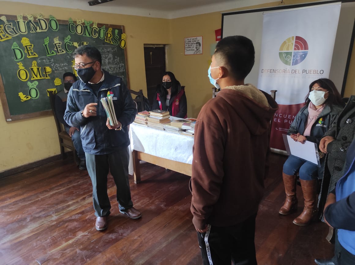 DEFENSORÍA DEL PUEBLO EN ORURO LANZA NUEVA VERSIÓN DEL PROGRAMA “LIBROS POR SUEÑOS” EN EL CENTRO DE REINTEGRACIÓN SOCIAL RENACER