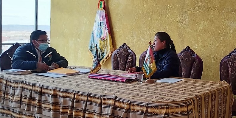 Defensoría del Pueblo socializa “Paquete normativo contra el acoso y violencia política hacia las mujeres” en el Municipio Guaqui