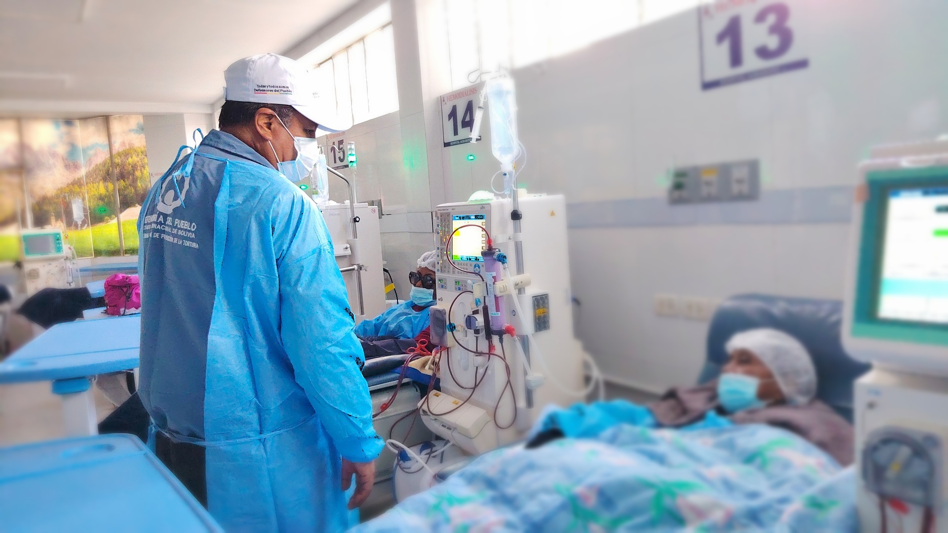 DEFENSORÍA DEL PUEBLO VERIFICA SITUACIÓN DE PACIENTES RENALES EN HUELGA DE HAMBRE INSTALADA EN EL HOSPITAL AGRAMONT