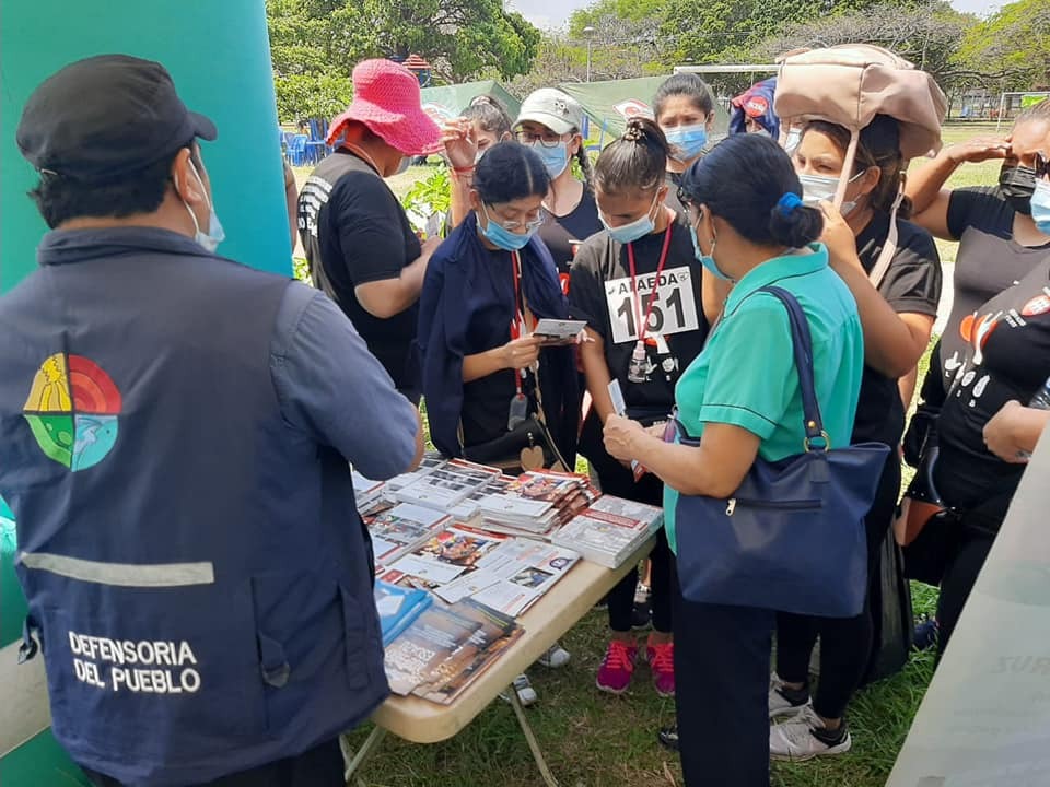 Defensoría del Pueblo participa de la Feria de Amigos y Estudiantes con Discapacidad Auditiva