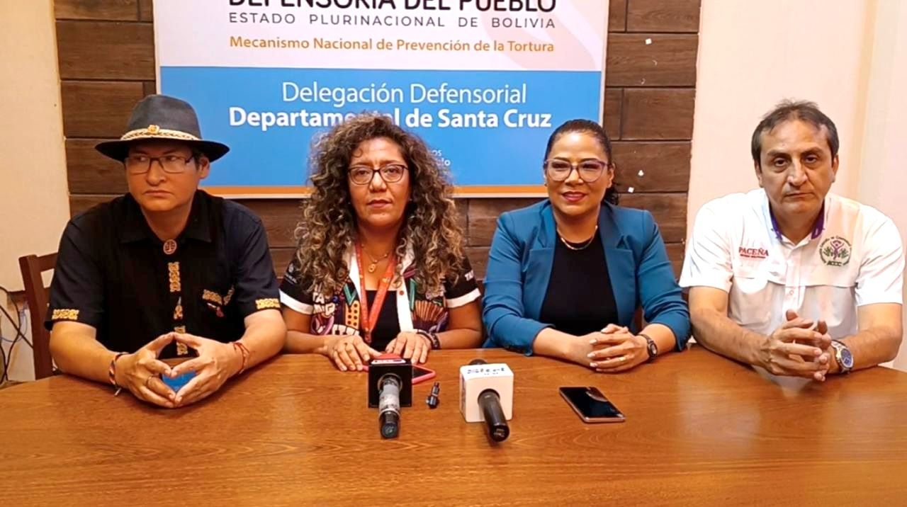 DELEGACIÓN DEFENSORIAL E INSTITUCIONES CRUCEÑAS REAFIRMAN CAMPAÑA DE PREVENCIÓN DE LA VIOLENCIA EN EL CARNAVAL