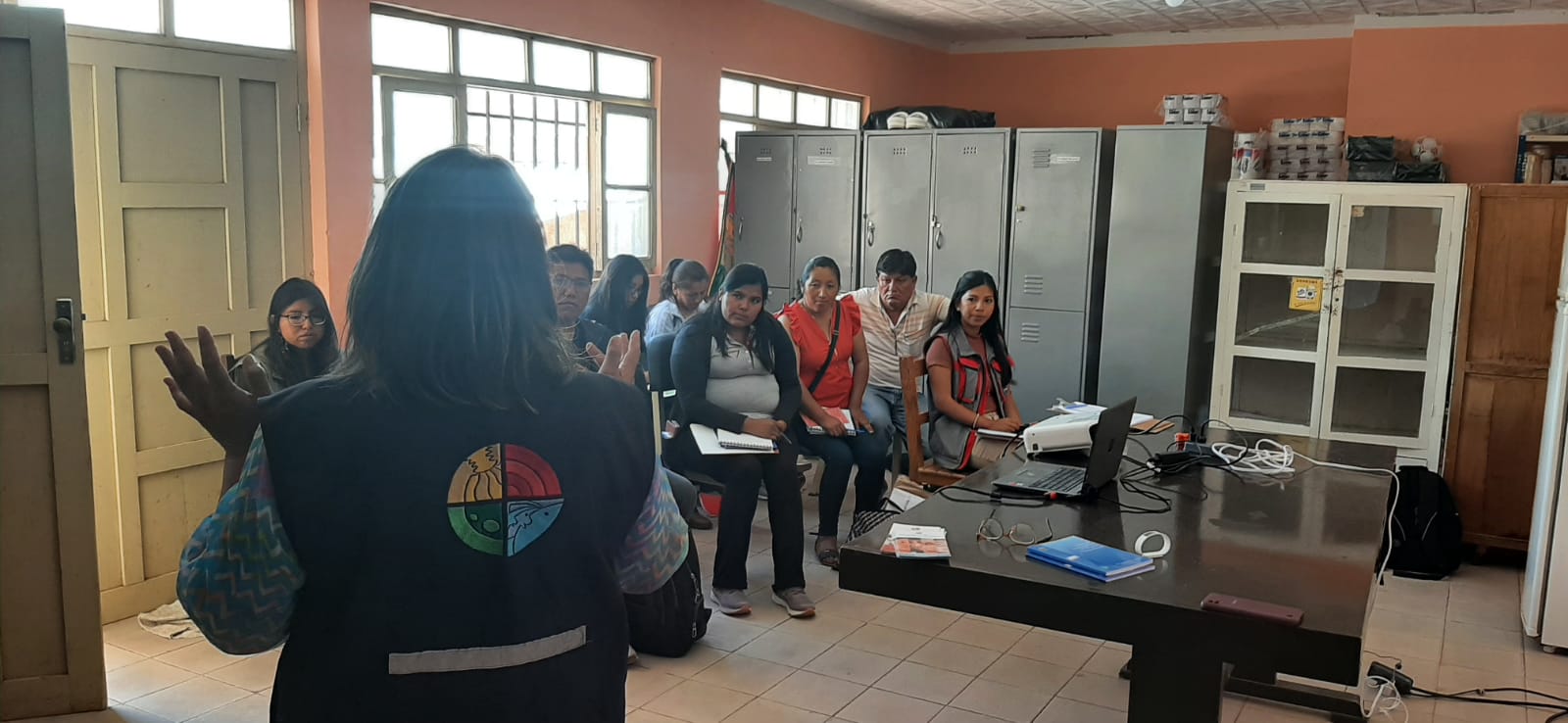 En el municipio El Puente de Tarija, se capacita al personal de salud y de la Defensoría de la niñez sobre la Interrupción Legal del Embarazo