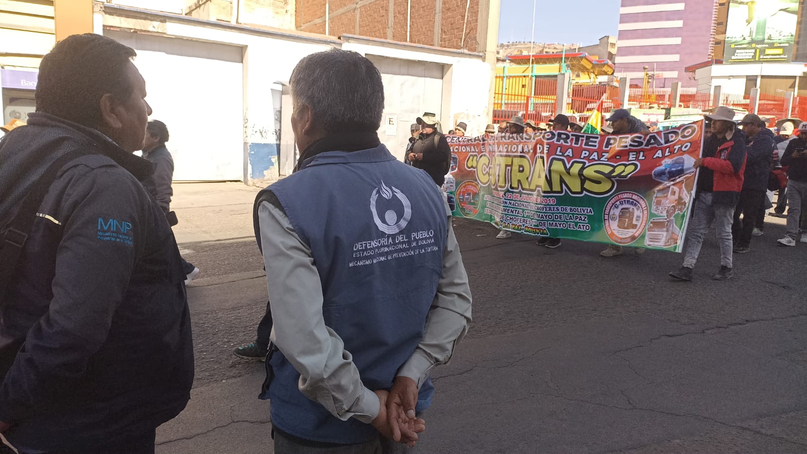 DÍA 3 DE CONFLICTIVIDAD MULTISECTORIAL: DEFENSORÍA DEL PUEBLO IDENTIFICÓ 22 PUNTOS DE BLOQUEOS EN SEIS DEPARTAMENTOS