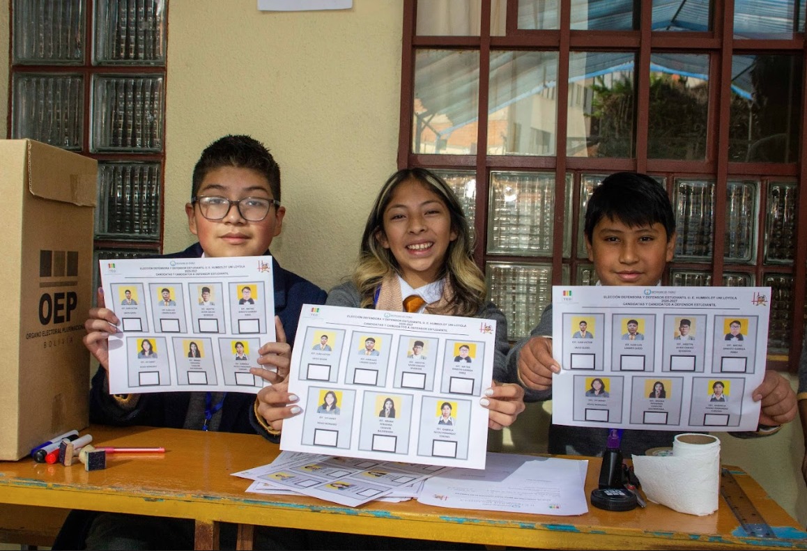 DEFENSORES ESTUDIANTILES GENERAN ESPACIOS DE PROTECCIÓN DENTRO DE LAS UNIDADES EDUCATIVAS, DESTACAN AUTORIDADES EDUCATIVAS E INSTITUCIONES