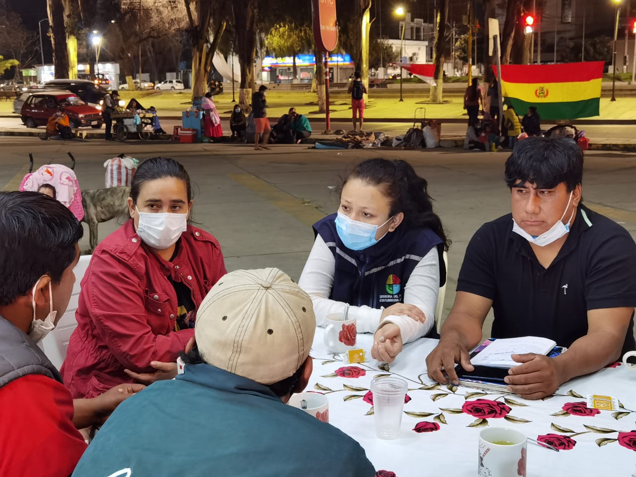 DEFENSORÍA DEL PUEBLO INSTA AL GOBIERNO MUNICIPAL DE TARIJA A BRINDAR CONDICIONES PARA EL DERECHO AL TRABAJO DEL SECTOR GREMIAL EN LA EX TERMINAL