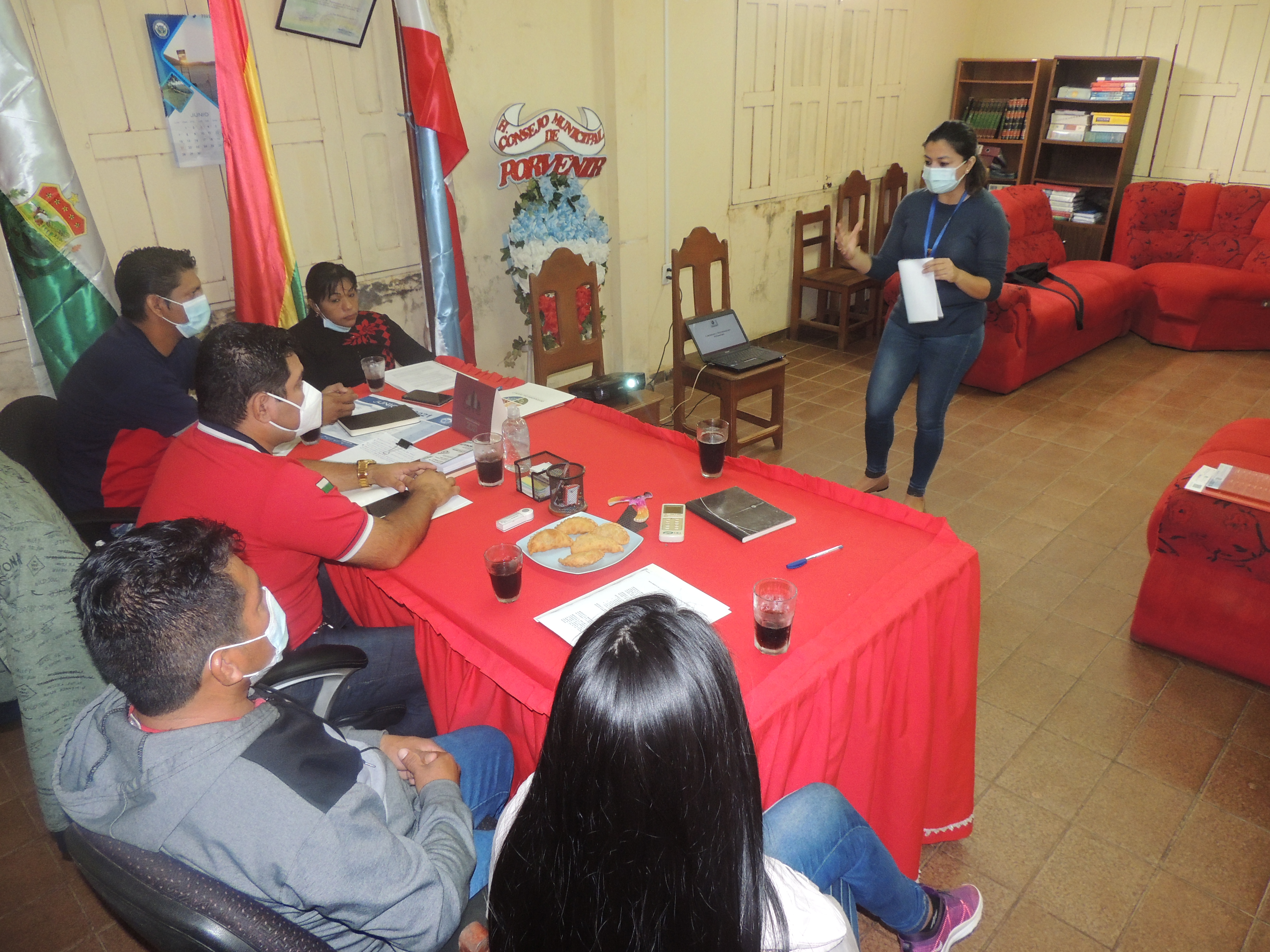 DEFENSORÍA DEL PUEBLO PRESENTA INFORME DEFENSORIAL “SIN NOSOTRAS NO HAY DEMOCRACIA” Y AVANZA EN TRABAJO TÉCNICO DEL REGLAMENTO DE LA COMISIÓN DE ÉTICA DEL CONCEJO DE PORVENIR