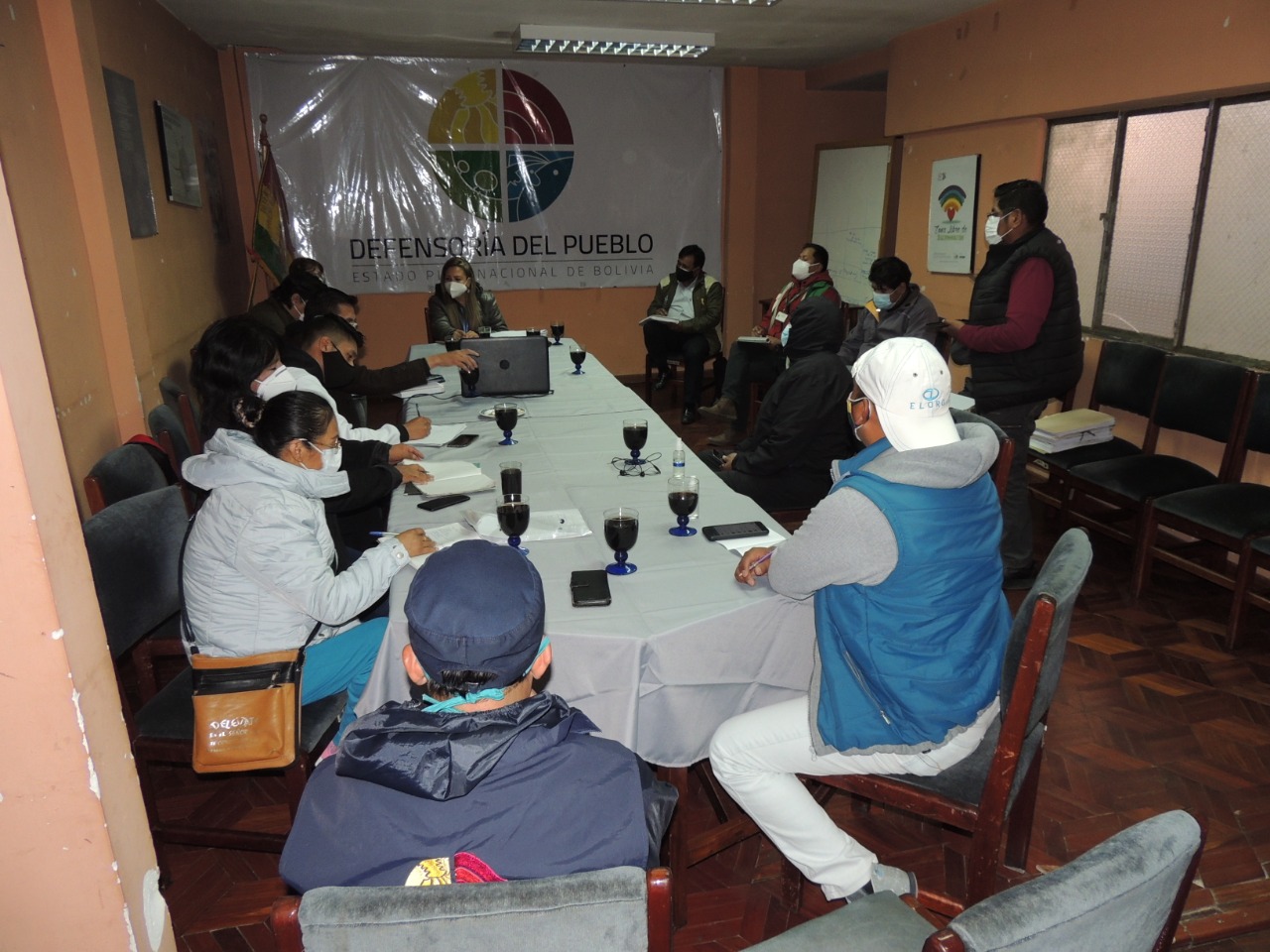 Defensoría del Pueblo realiza reunión interinstitucional para garantizar el cumplimiento de los derechos de personas que viven con VIH en El Alto